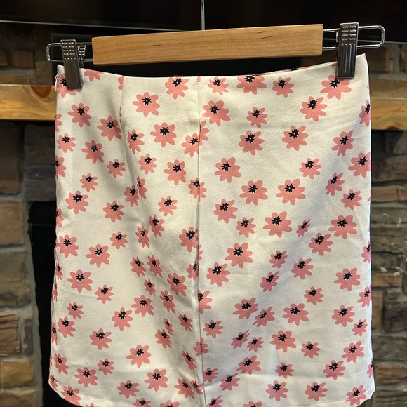 Women’s Flower Print Skirt - Picture 2 of 2